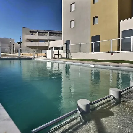 Dans Résidence Récente - V22 Villa *